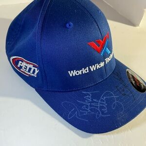 Richard Patty   and driver Bubba signed world technology cap size M Flex - Fit